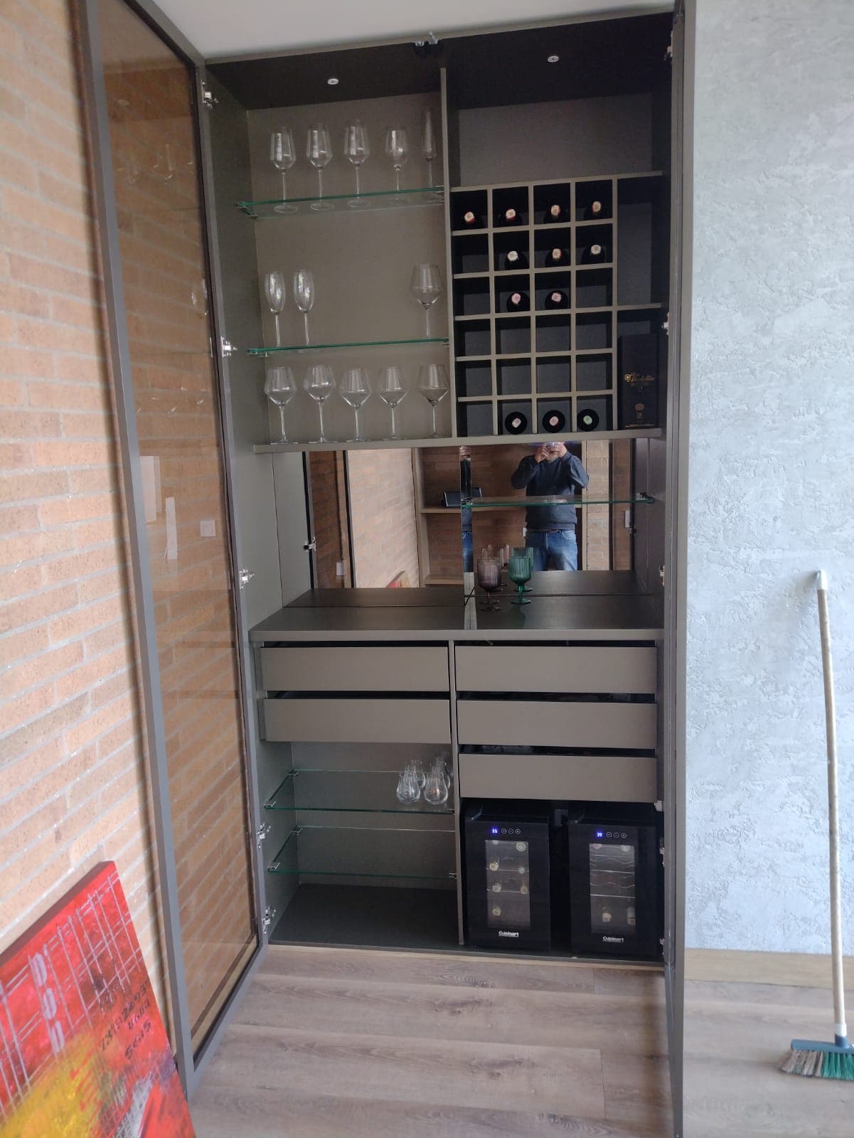 Cava-Bar & Muebles Especiales
